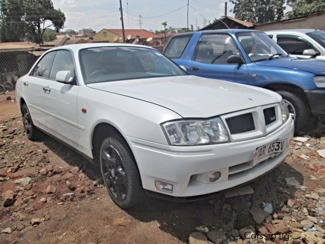 Nissan gloria 2001