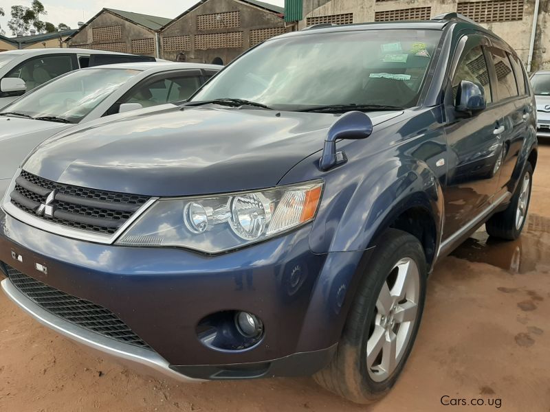 Used Mitsubishi Out Lander 2006 Out Lander for sale Kampala