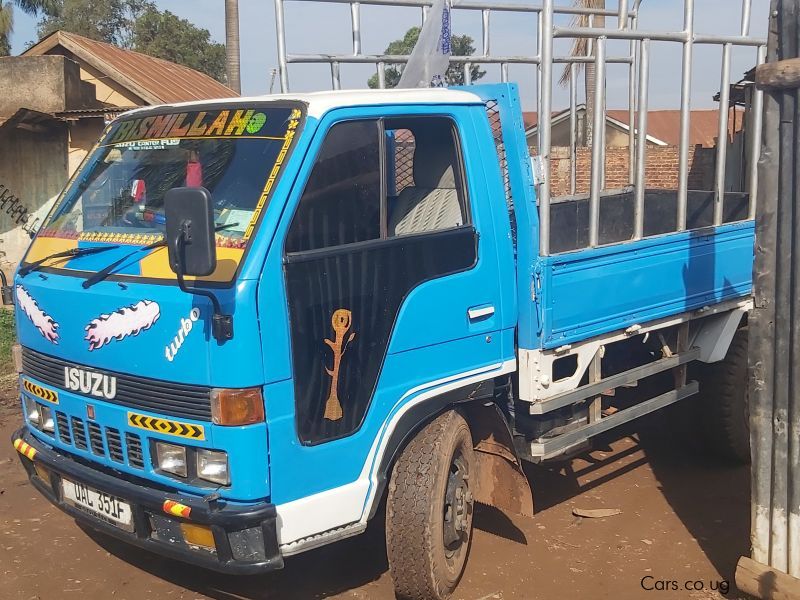 Isuzu Elf in Uganda