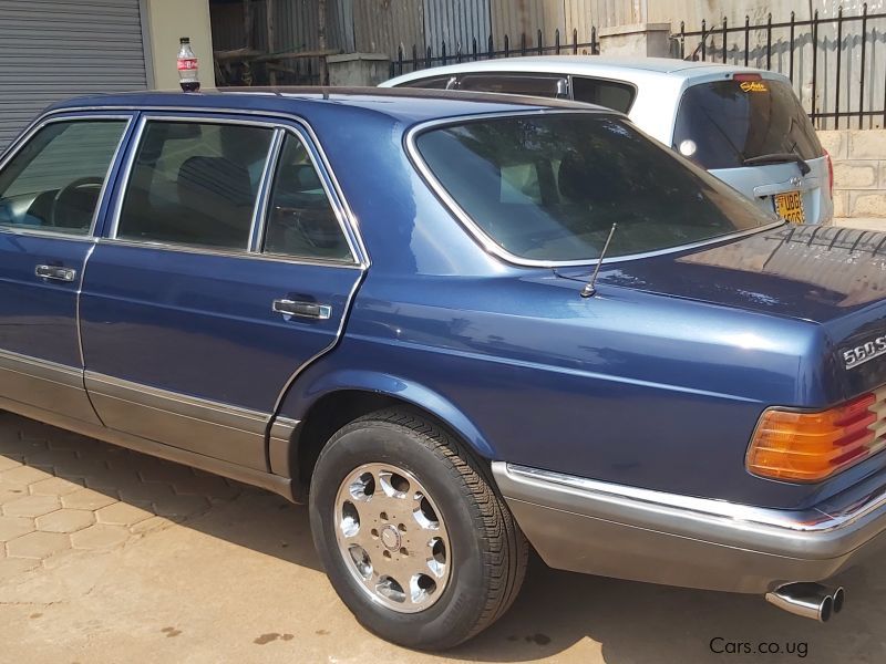 Mercedes-Benz 560 in Uganda