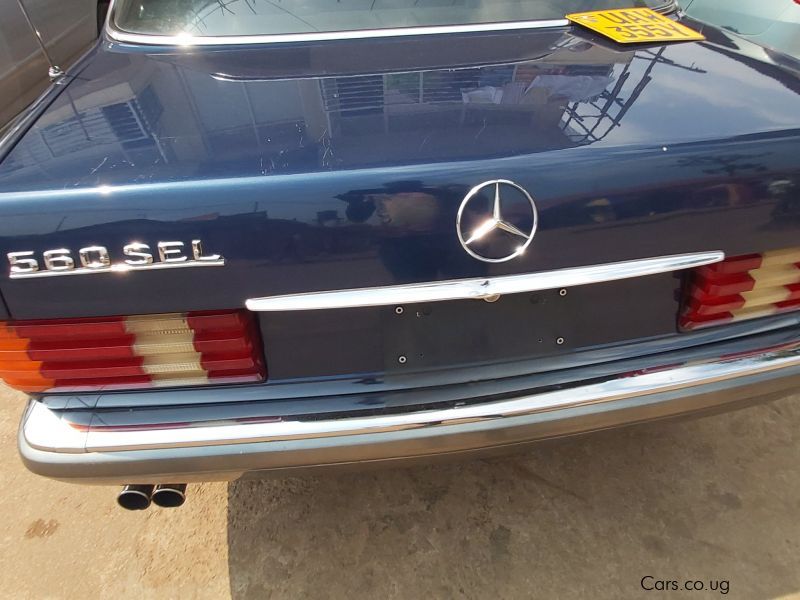 Mercedes-Benz 560 in Uganda