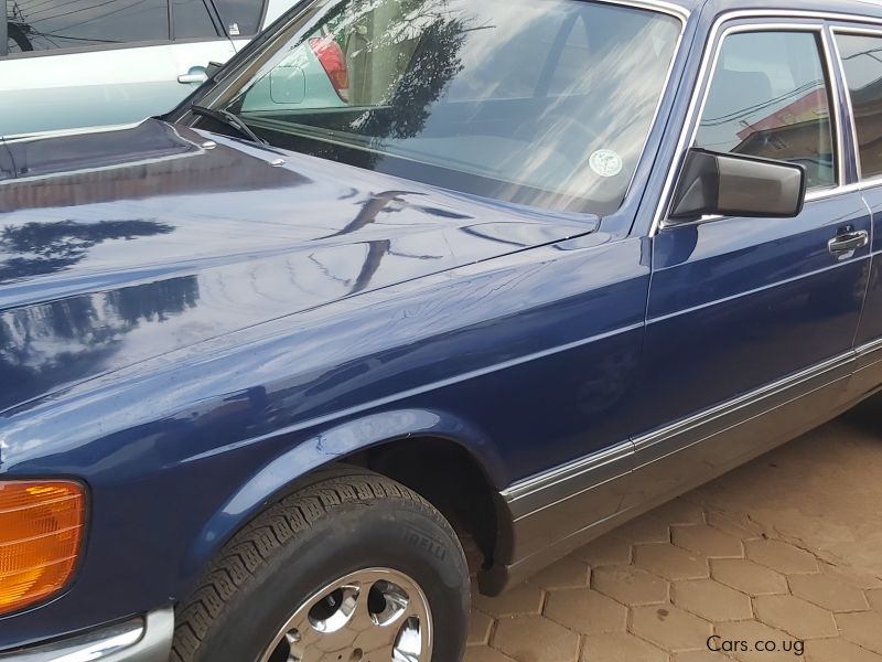 Mercedes-Benz 560 in Uganda