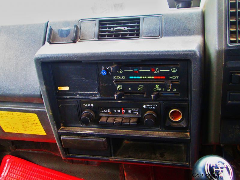 Isuzu Elf 250 in Uganda