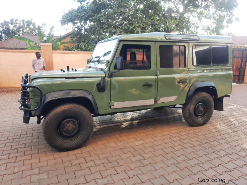 Land Rover Defender in Uganda