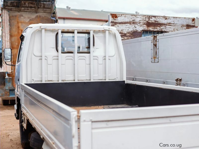 Isuzu ELF Truck 2.5 tones in Uganda