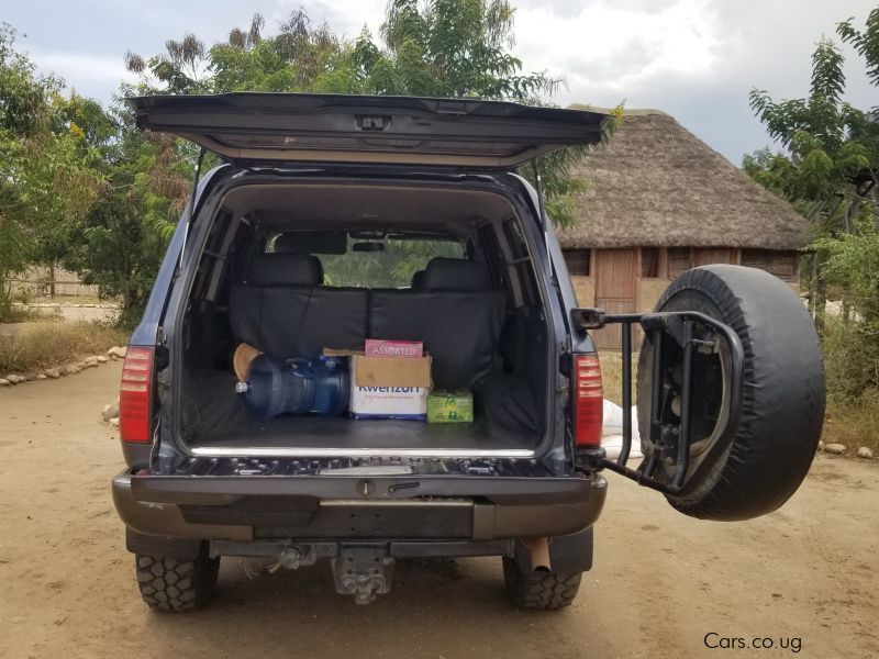 Toyota Land Cruiser VX Limited in Uganda