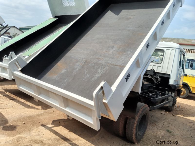 Mitsubishi Fuso Fighter Dump in Uganda