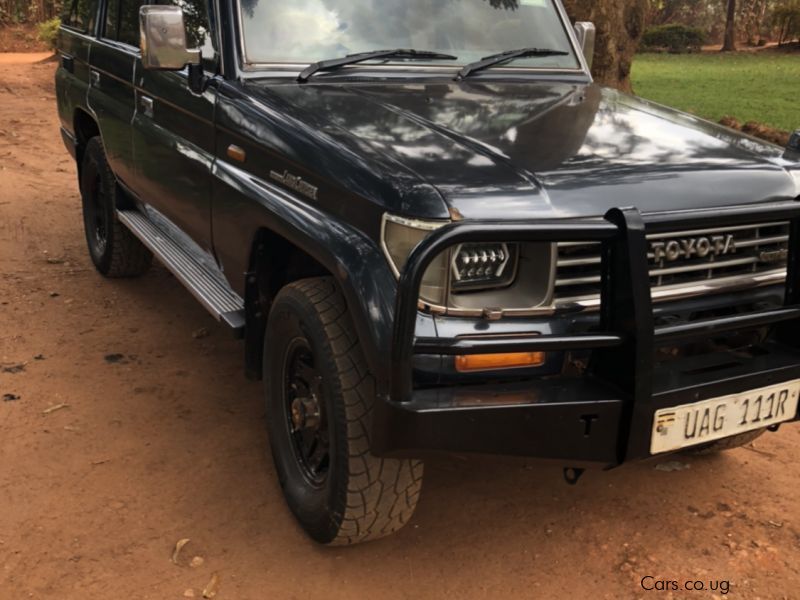 Toyota Land cruiser prado sx 3.0 turbo in Uganda