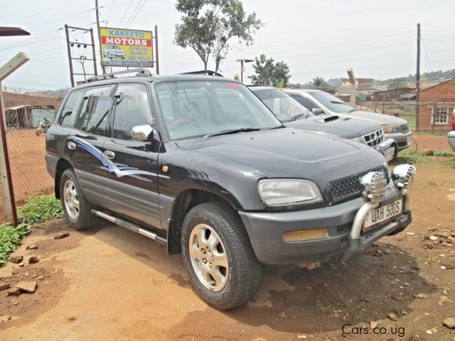 Toyota Rav 4 in Uganda