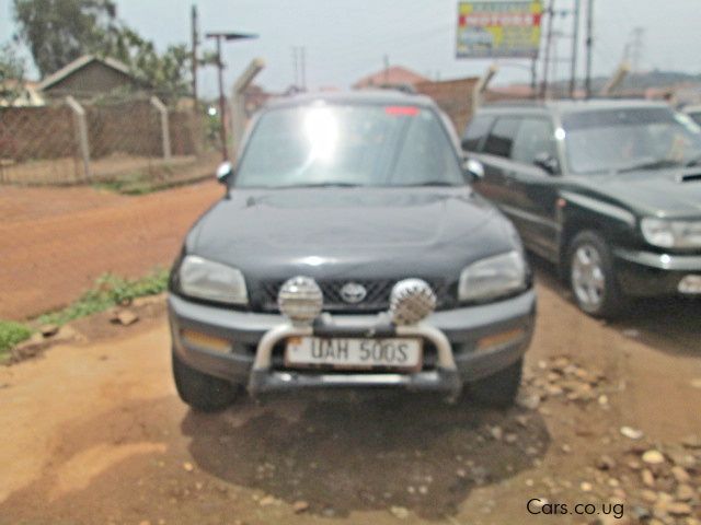 Toyota Rav 4 in Uganda