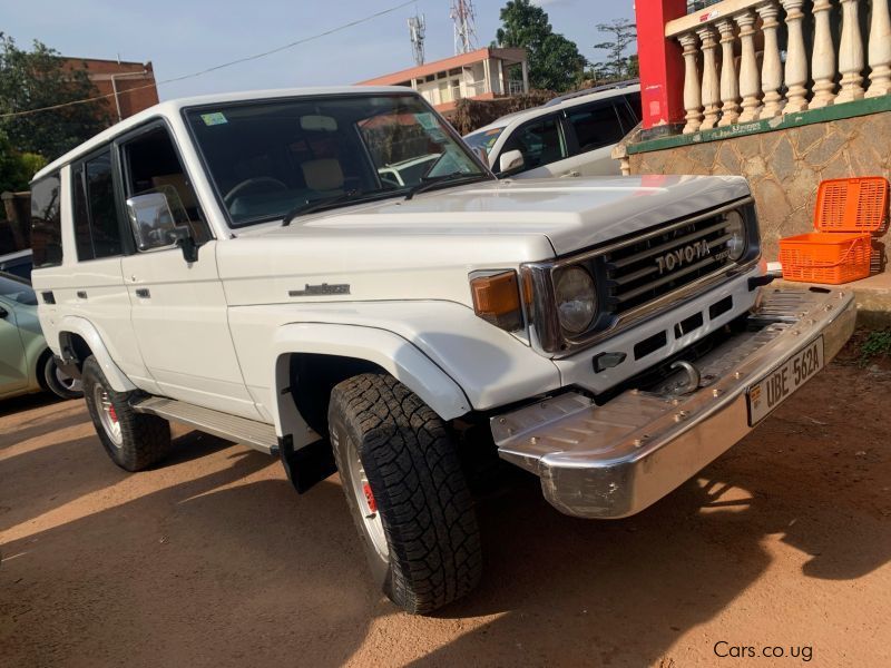 Toyota land cruiser  in Uganda