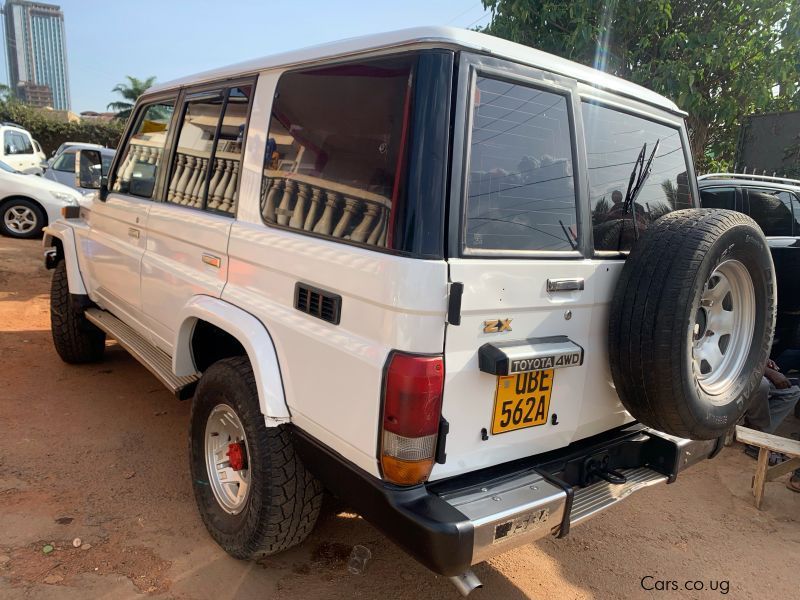 Toyota land cruiser  in Uganda