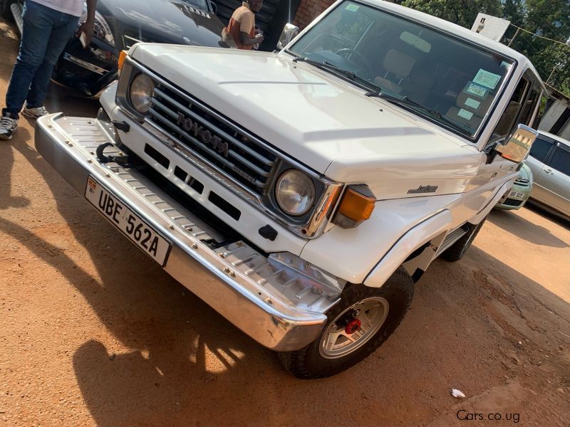 Toyota land cruiser  in Uganda