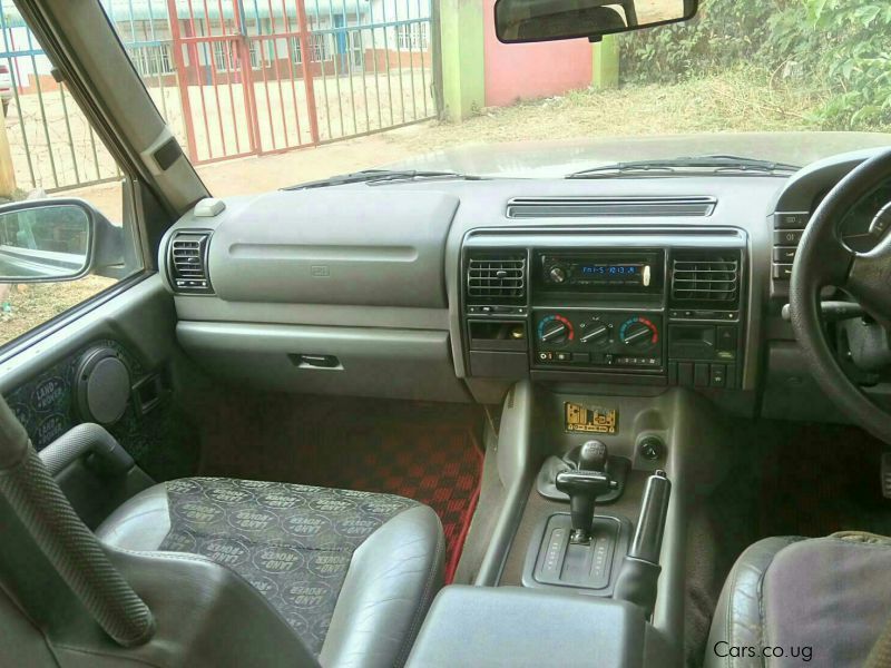 Land Rover Discovery V8i in Uganda