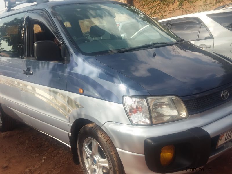 Toyota Noah Field Tourer  in Uganda