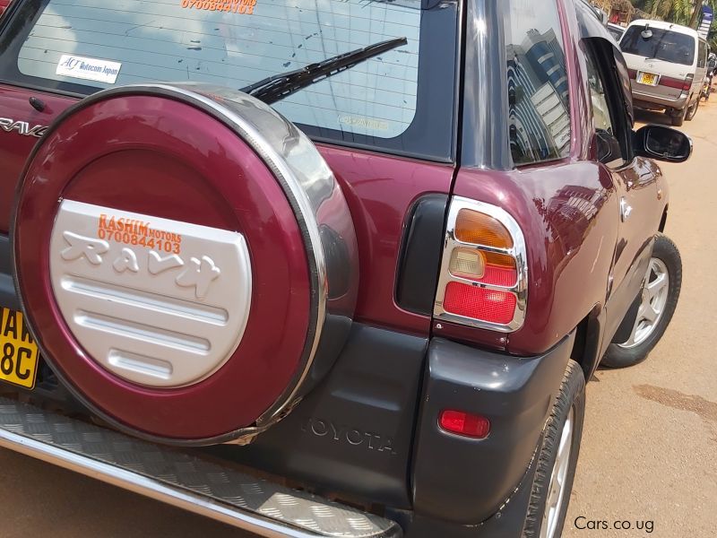 Toyota Rav4 in Uganda