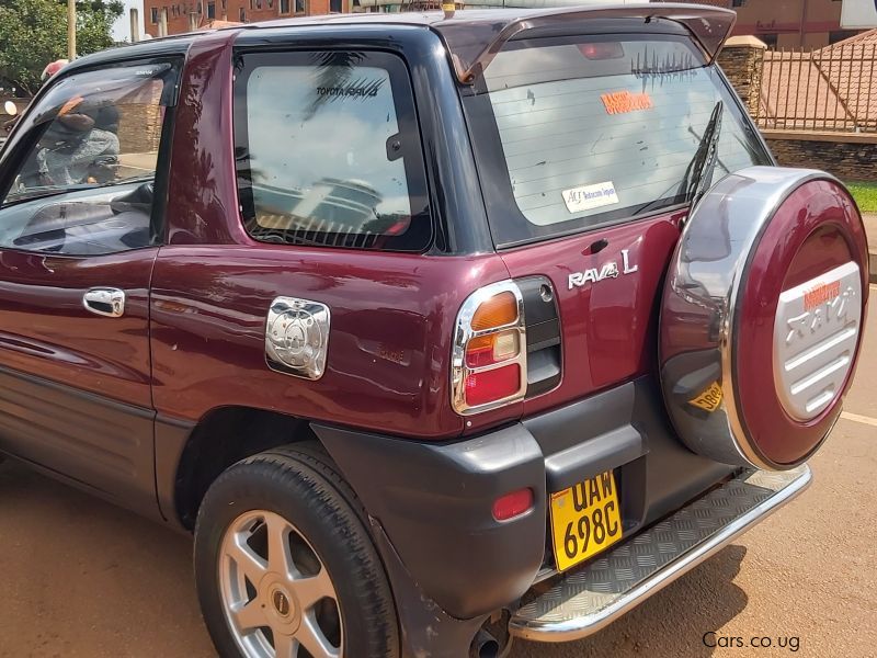 Toyota Rav4 in Uganda