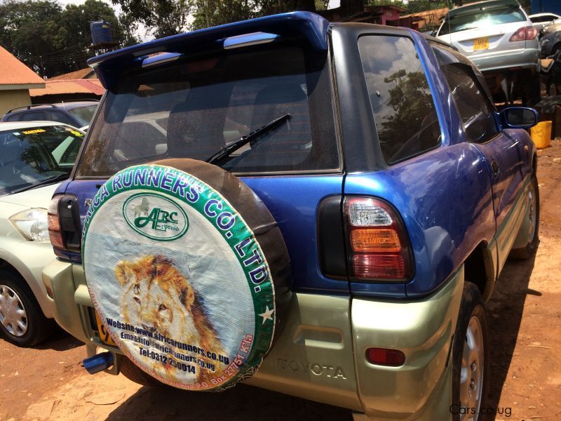 Toyota Rav4 in Uganda