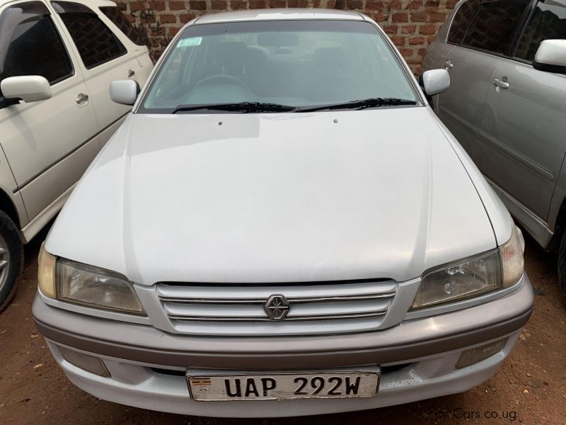 Toyota premio in Uganda