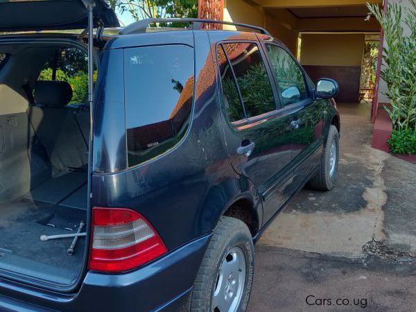 Mercedes-Benz ml320 in Uganda