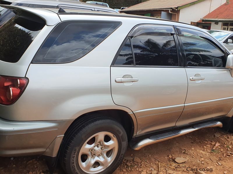 Toyota Harrier in Uganda