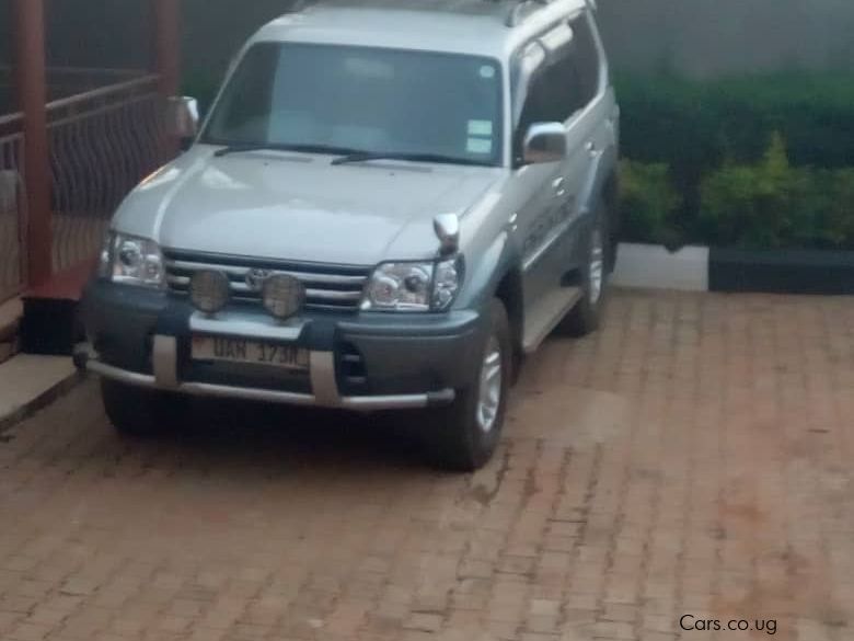 Toyota LAND CRUISER PRADO KZJ95 in Uganda