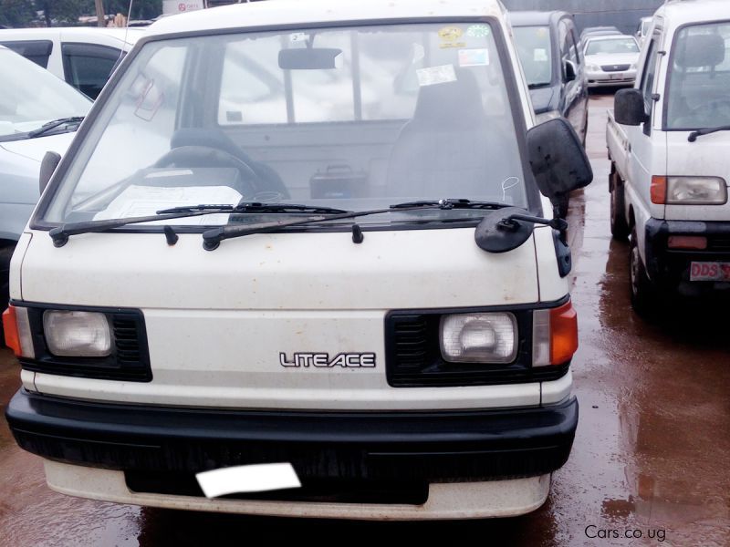 Toyota LITEACE TRUCK in Uganda