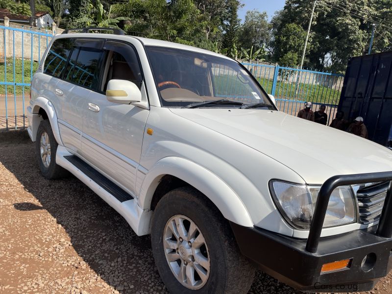 Toyota Land Cruiser in Uganda