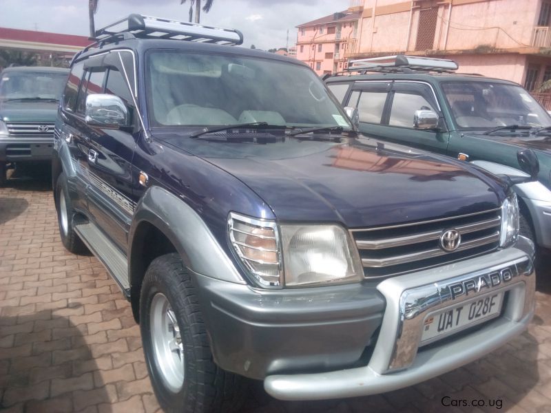 Toyota Land cruiser TX Prado in Uganda