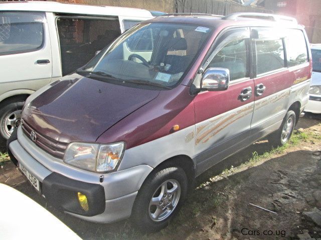 Toyota Noah (field tourer) in Uganda