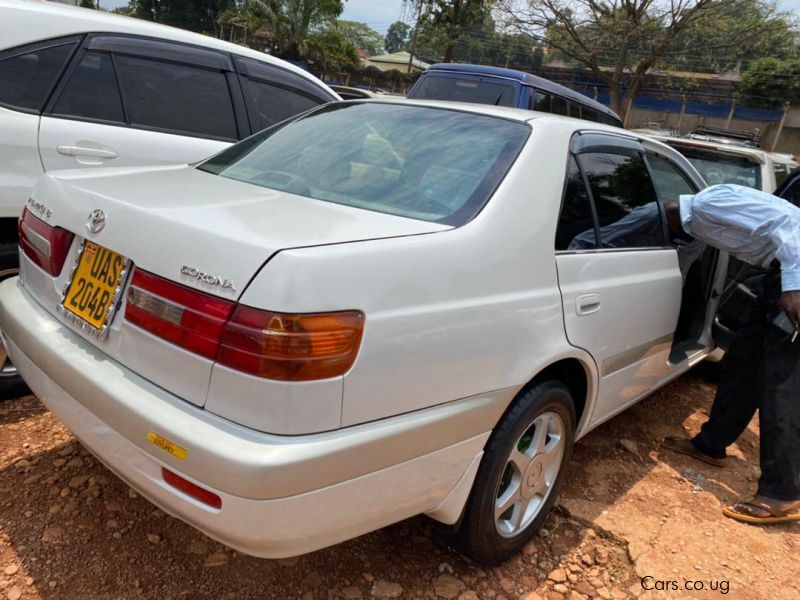 Toyota Premio in Uganda