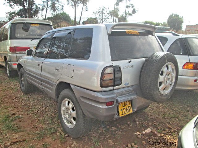 Toyota Rav4 in Uganda