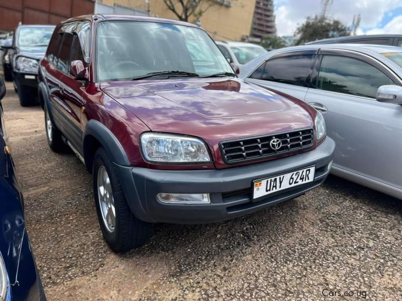 Toyota Rav4 in Uganda