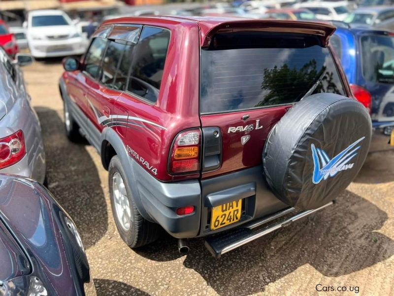 Toyota Rav4 in Uganda