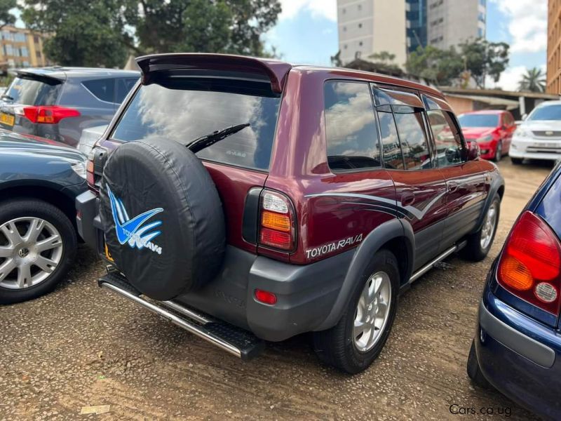 Toyota Rav4 in Uganda