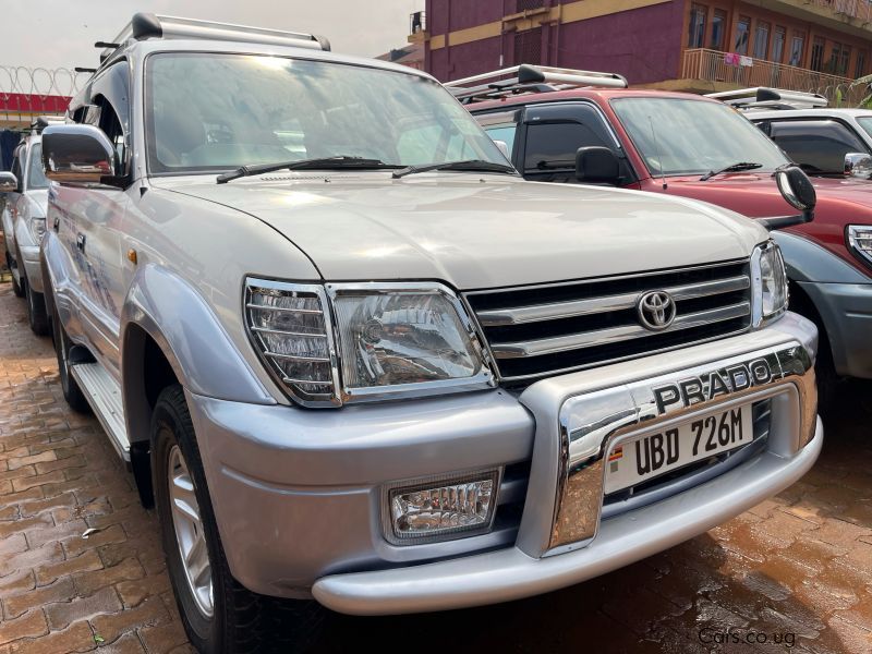 Toyota prado tx in Uganda