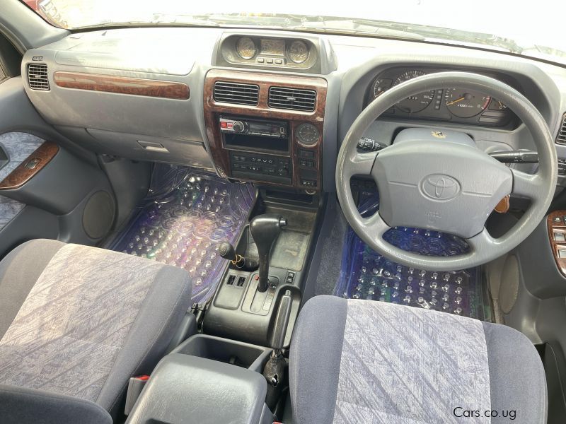 Toyota prado tx in Uganda