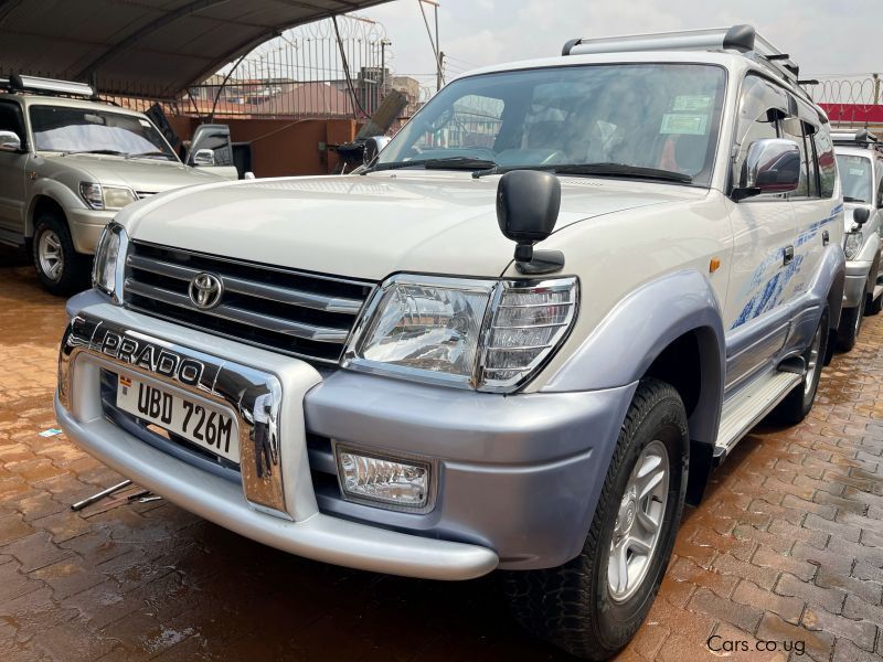 Toyota prado tx in Uganda