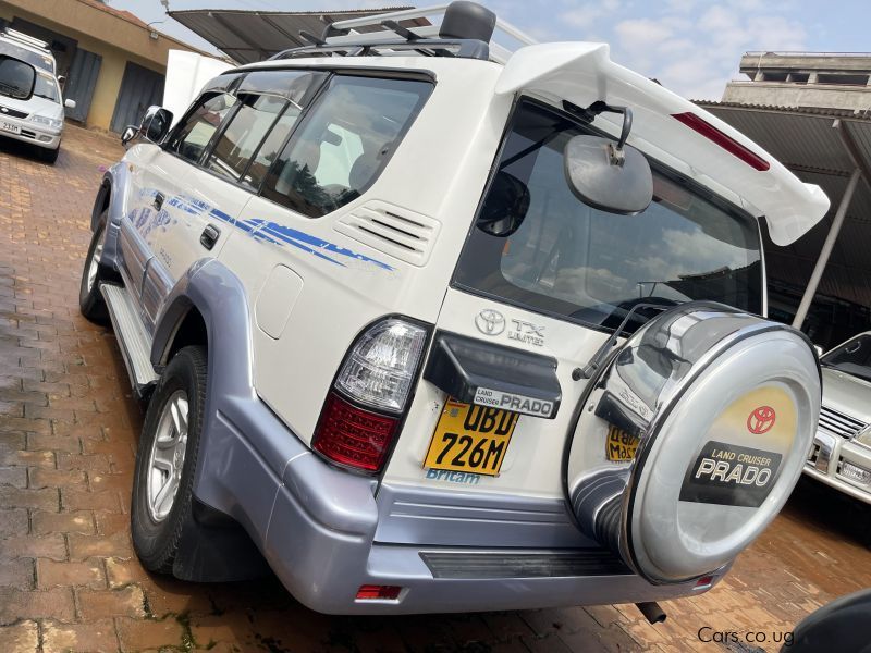 Toyota prado tx in Uganda