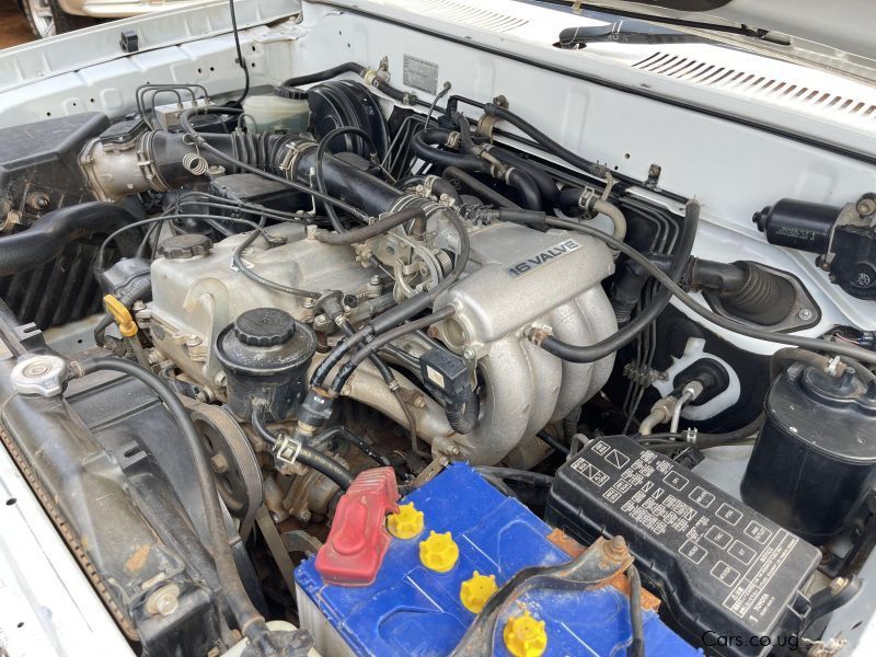 Toyota prado tx in Uganda