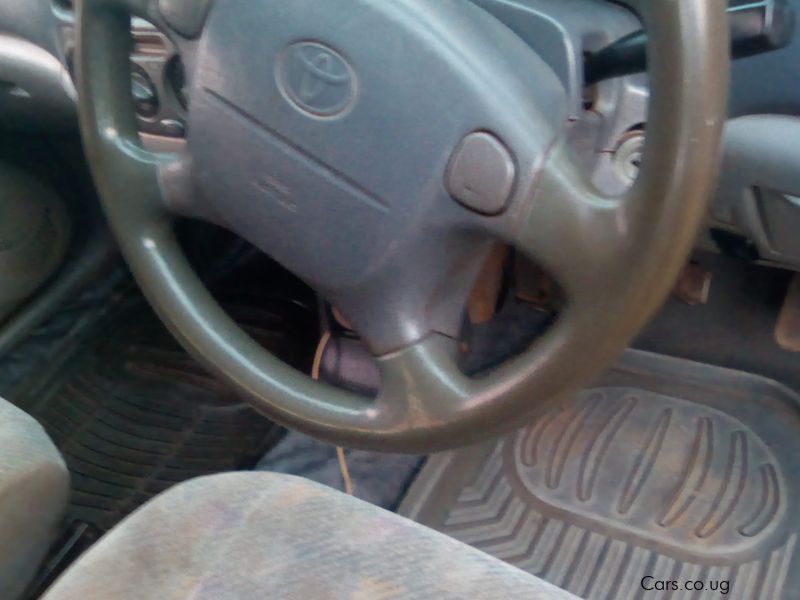 Toyota raum in Uganda