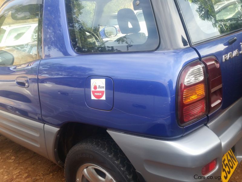 Toyota rav4 in Uganda