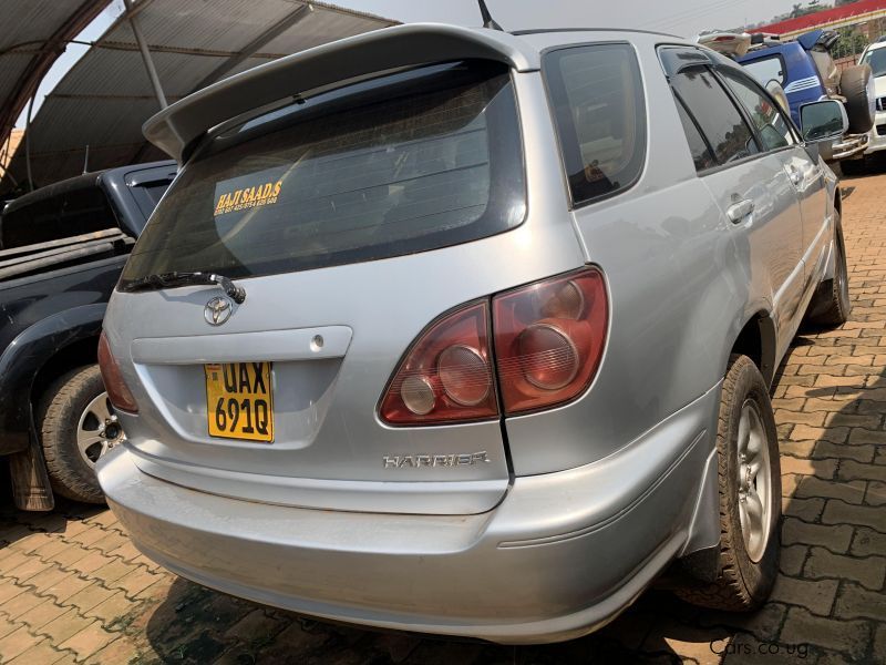 Toyota toyota harrier in Uganda