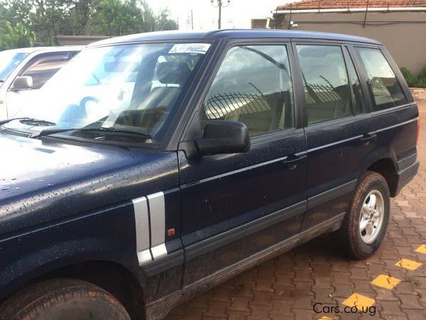 Land Rover Range Rover II 4.0 in Uganda