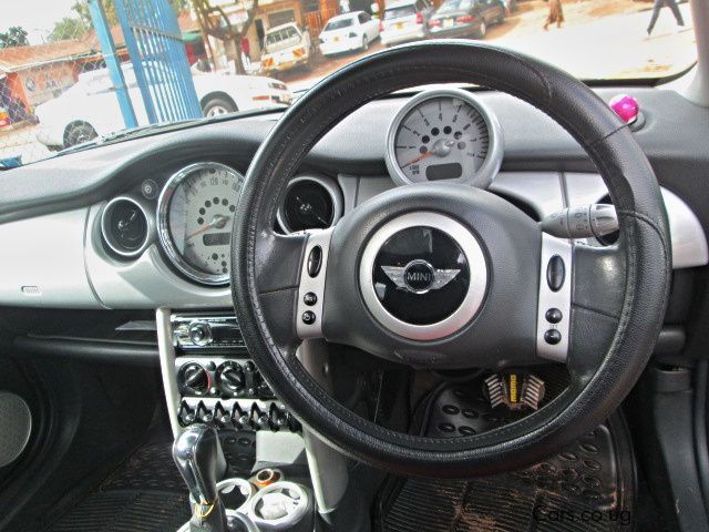 Mini Cooper in Uganda