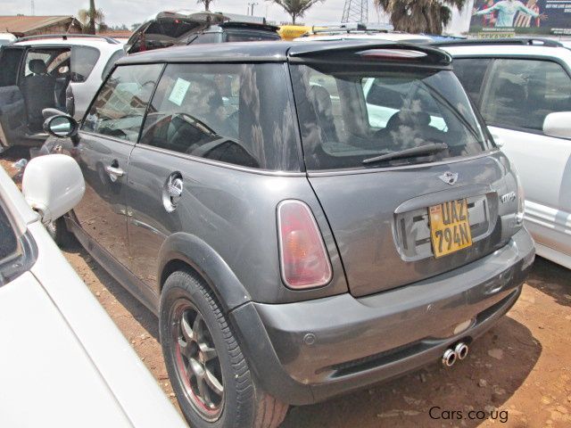 Mini Cooper in Uganda