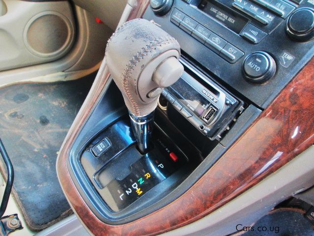 Toyota Harrier in Uganda