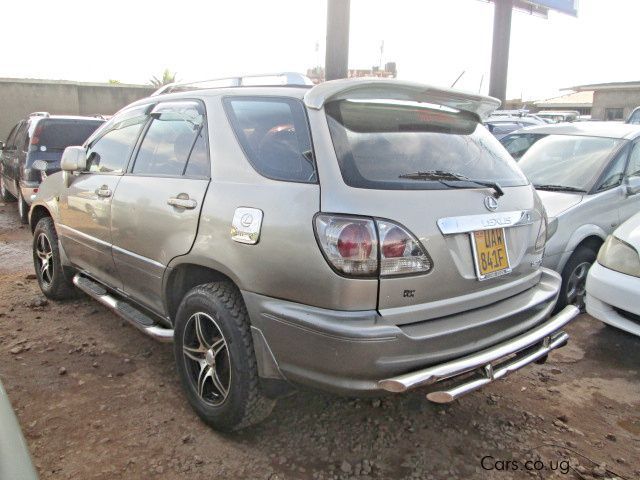 Toyota Harrier in Uganda