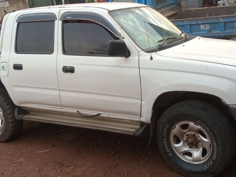 Toyota Hilux LN166 in Uganda