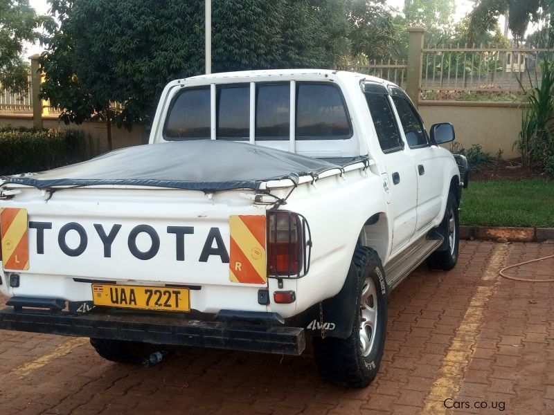Toyota Hilux LN166 in Uganda